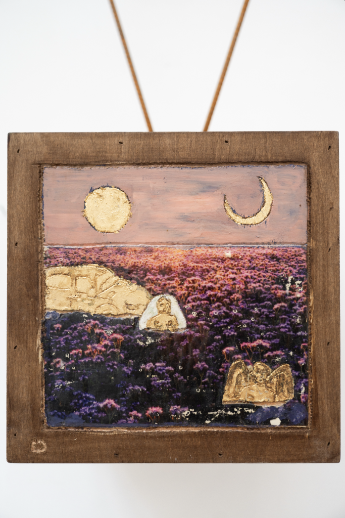 A bride, an angel & a car in a flower field et sunset